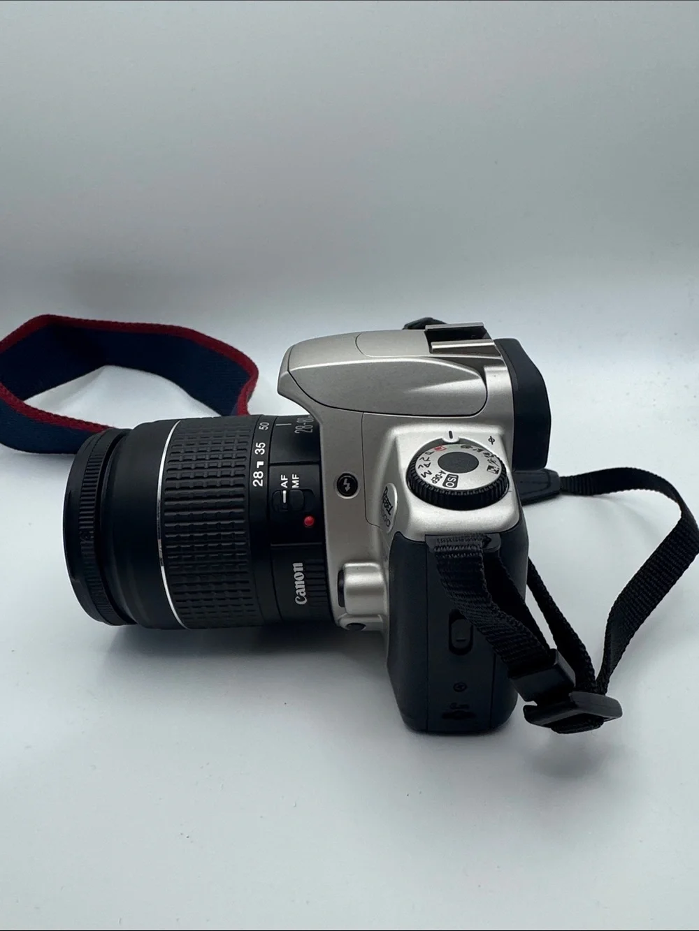 Canon Rebel 2000 Film Camera with 28-80mm Canon Auto Focus Zoom Lens with Bag